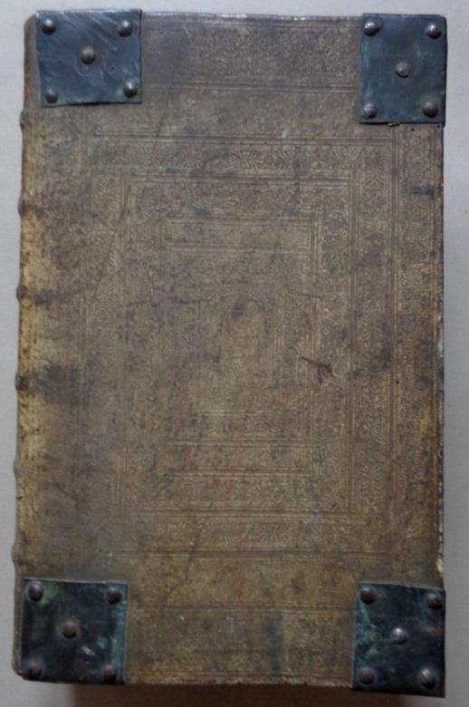 płytkami, postać Boga Ojca, na pierwszej karcie odręczny wpis Johanna Jägera z 1719 roku.