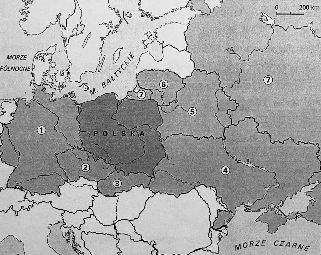 15. (0 2p.) Wpisz w tabeli nazwy miejscowości (wybrane z ramki) obok obiektów związanych z działalnością gospodarczą w woj. lubelskim.
