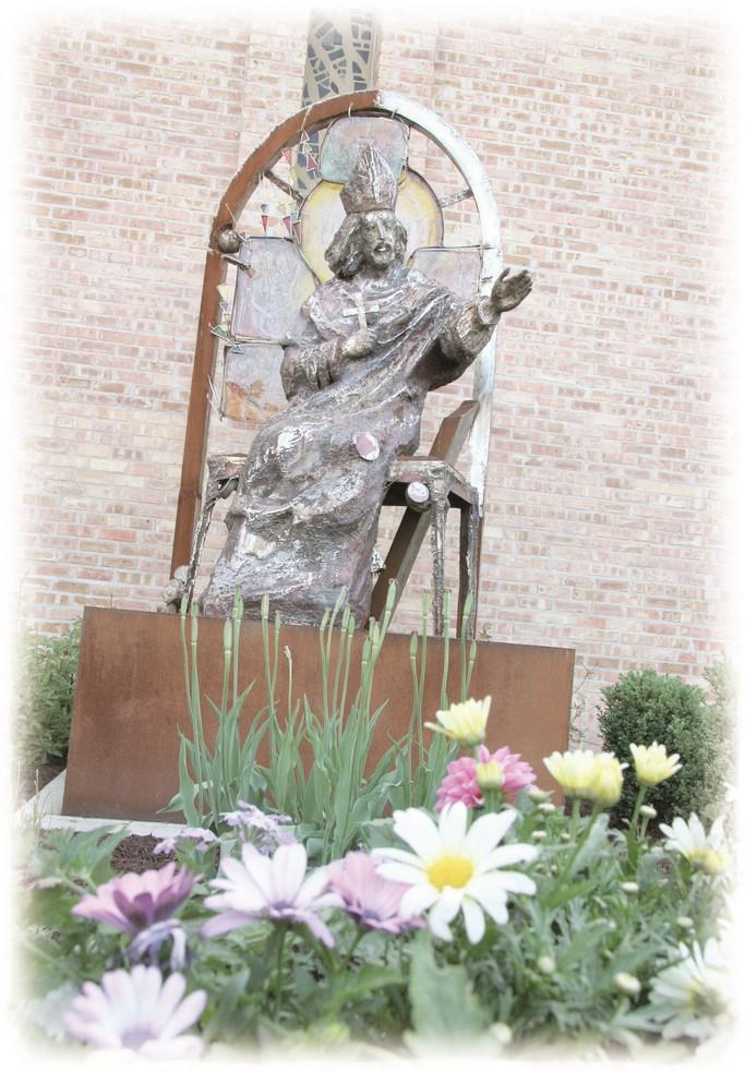 St. APRIL 22, 2018 Fourth Sunday of Easter Thomas Becket MASS TIMES Saturday: 4:30pm Sunday: 9:00am & 12:30pm 7:30am & 10:45am Polish Weekdays: 9:00am Mass: Monday, Tuesday, Wednesday & Friday Friday