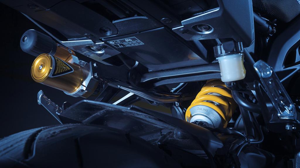 Tylny amortyzator Öhlins i regulowany widelec Precyzyjną kontrolę nad MT-09 SP