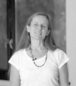 O AUTORCE Hanna Onifade Trener Uzdrawiającego Stylu Życia z wykształcenia: fizjoterapeuta medyczny, instruktor jogi wg metody Iyengara, terapeuta oddechowy wg Buteyko Method, aromaterapeuta,