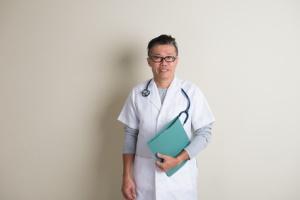 Na przełomie kilku ostatnich lat zwiększyła się liczba cudzoziemców spoza Unii Europejskiej wykonujących zawód lekarza i lekarza dentysty na terytorium RP. Pod koniec 2013 r.