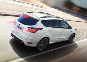 FORD KUGA Wybrane wypsażenie standardwe Bezpieczeństw i nwe technlgie Inteligentny System Bezpieczeństwa (IPS) System ABS z elektrnicznym układem pdziału siły hamwania (EBD) Elektrniczny układ