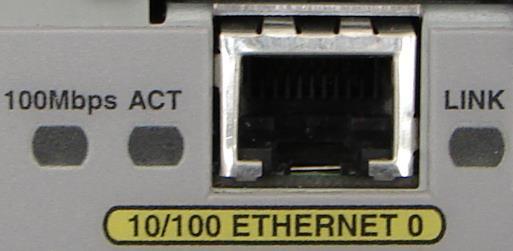 Po każdej zmianie trybu pracy konieczny jest restart urządzenia: request system reboot Konfiguracja wybranego interfejsu Ethernet: [edit interfaces] set nr_int unit nr_unit family inet address