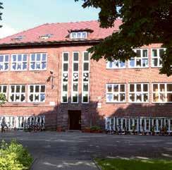 Ponadto będą także wyjścia do: muzeum, kina, Miejskiego Ogrodu Botanicznego oraz na basen. SZKOŁY ROKITNICA Fot. arch. szkoły Szkoła Podstawowa nr 26 ul. Ogórka 9 tel.
