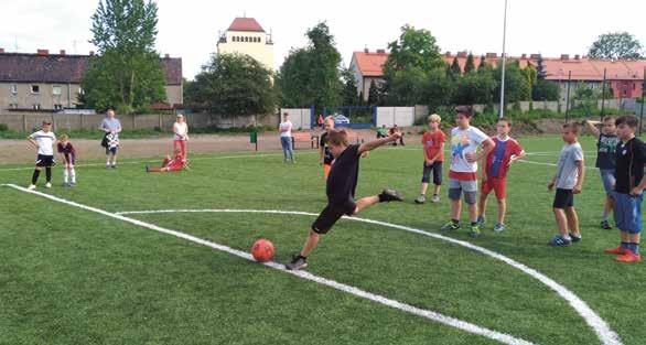 08 dla uczniów ZSS z klas IV VI i liceum odbędą się zajęcia sportowo-rekreacyjne w godz. 8.00 
