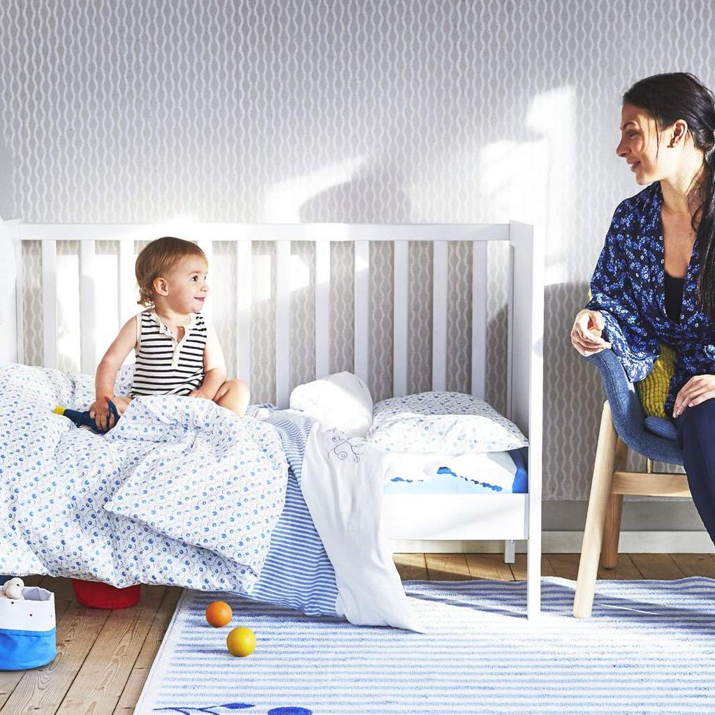Materiały prasowe IKEA / KWIECIEŃ 2019 / 15 Tekstylia dla niemowląt GULSPARV Stwórz miękką, bezpieczną i bajeczną przystań dla swojego malucha.