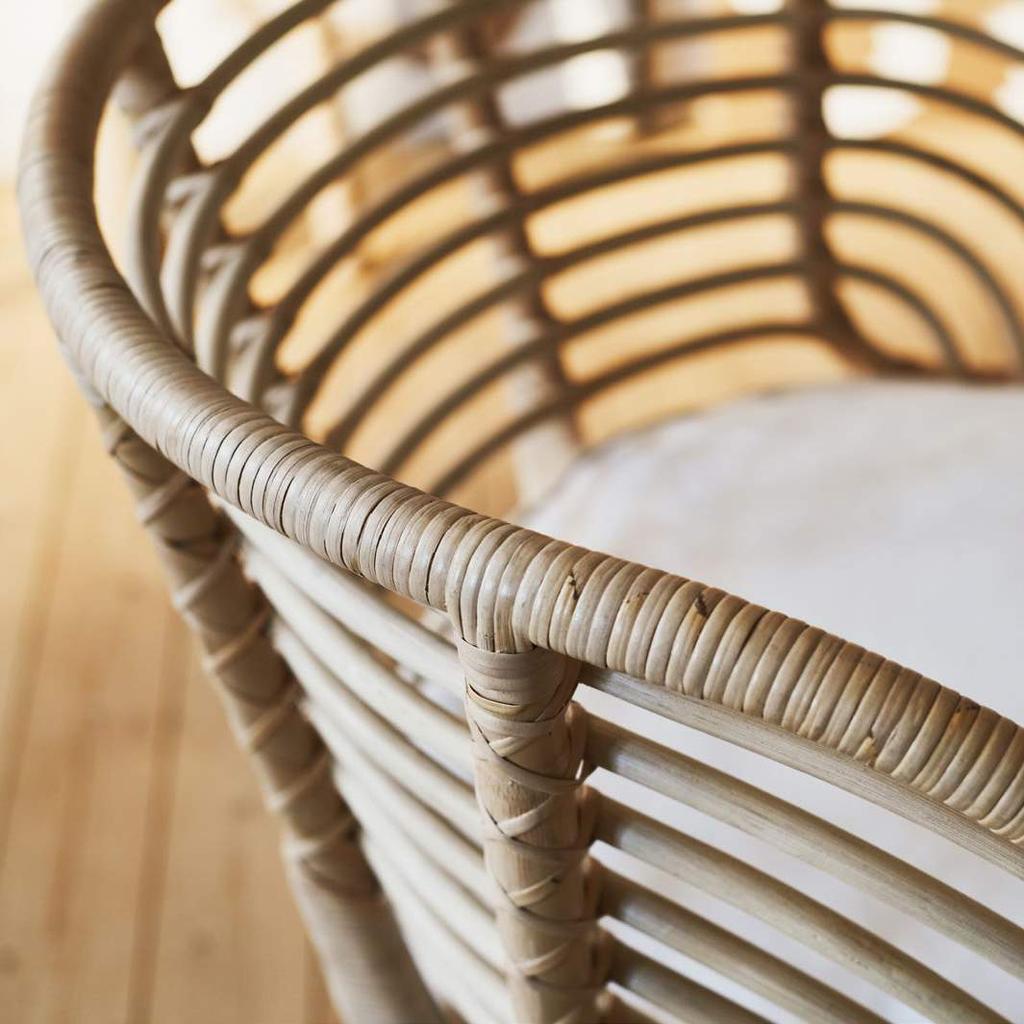 Materiały prasowe IKEA / KWIECIEŃ 2019 / 5 Zanim nada mu się kształt fotela BUSKBO, rattan musi być poddany