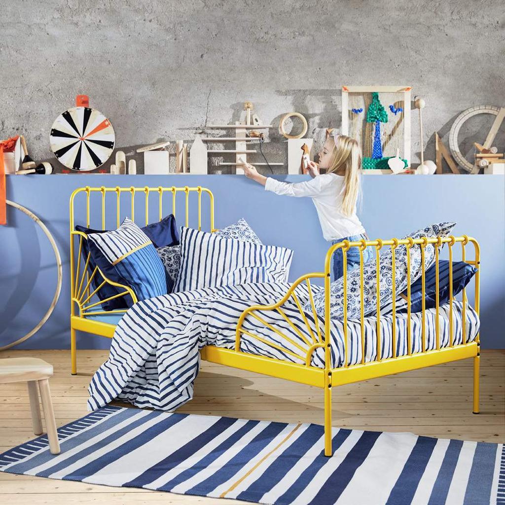 Materiały prasowe IKEA / KWIECIEŃ 2019 / 51 Łóżko o regulowanej długości MINNEN Niech łóżko będzie miłe dla oka i miłe do spania.