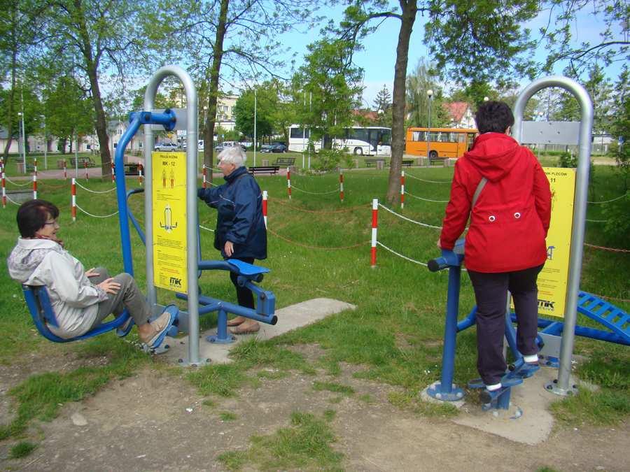 W pobliżu znajduje się siłownia "pod gołym niebem".
