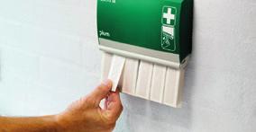 Długie plastry do dozownika plastrów QuickFix PLASTER Nasze długie plastry QuickFix oferują następujące korzyści: Większa ochrona w przypadku ran ciętych i
