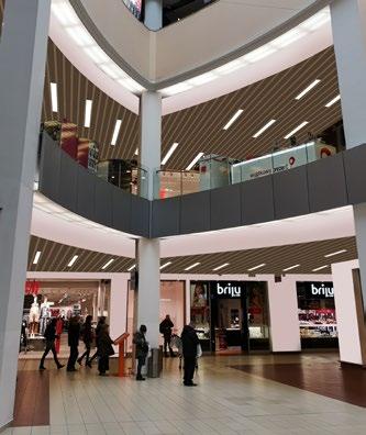 centrum handlowym. W kwietniu ukończyliśmy malowanie wnętrz Arkad Wrocławskich.