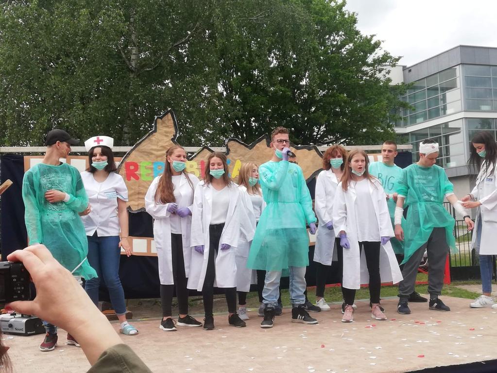 Nr 3 (49), czerwiec 2019 Klasa III a Str. 7 Kochani! Czas, który był nam dany, dobiegł końca.