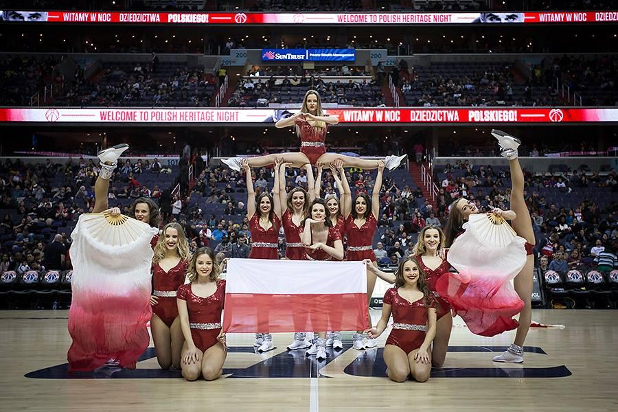 Noc Polskiego Dziedzictwa w Waszyngtonie to dopiero pierwsze z wyznań, których cheerleaderki podjęły
