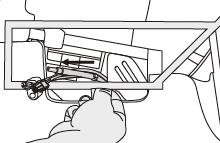 3. Wyciągnij wtyczkę na spodzie ramy siedziska i połącz ze złączem podłokietnika, odpowietrzając rurę odpowietrzającą we właściwe miejsce (rys. 3). 4.
