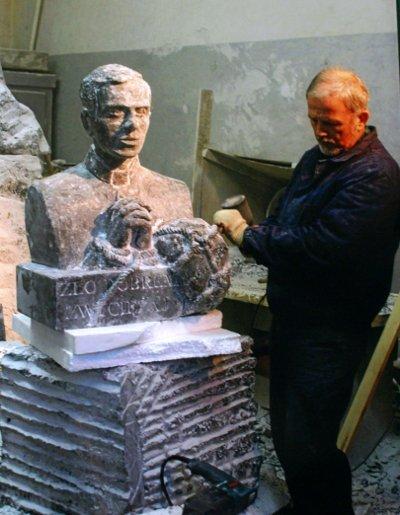 rzeźbę solny górnik z kagankiem 1991 Ogólnopolskie Biennale Sztuki Nieprofesjonalnej (Skawina) wyróżnienie: rzeźba z soli: spotkanie ze Skarbnikiem 1992 wystawa indywidualna (Goeteborg, Szwecja) 1993