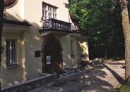 Tdeusz Brzzwskg. s. Piszczry 1, przystnek Olcz Kściół E GALERIA SZTUKI IM. W.