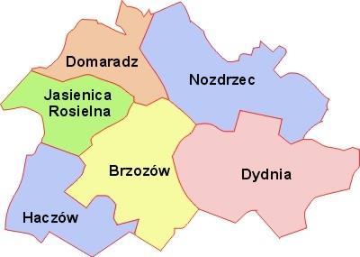 2. CHARAKTERYSTYKA POWIATU Powiat brzozowski znajduję się w środkowej części województwa podkarpackiego. Jego siedzibą jest miasto Brzozów, będące jedynym miastem w powiecie.