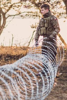 ZASIEK SPIRALNY SIATKA OSTRZOWA Wykonane są z wysokiej jakości ocynkowanego materiału. Stanowią skuteczną alternatywę zabezpieczenia dla tradycyjnych ogrodzeń.