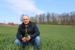 https://www. Emil Chapiński właściciel gospodarstwa w Zbylutowie Nasz rozmówca prowadzi 170-hektarowe gospodarstwo rolne, w miejscowości Zbylutów, w powiecie lwóweckim.