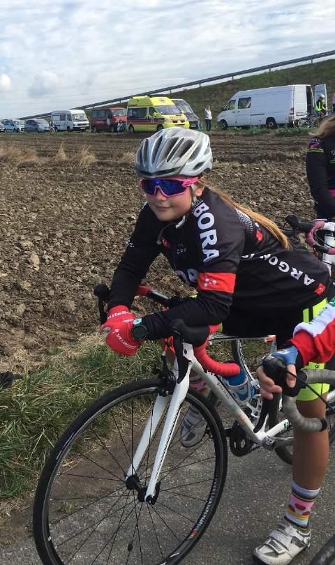 Lubomia KOLARSTWO NADIA HARTMAN