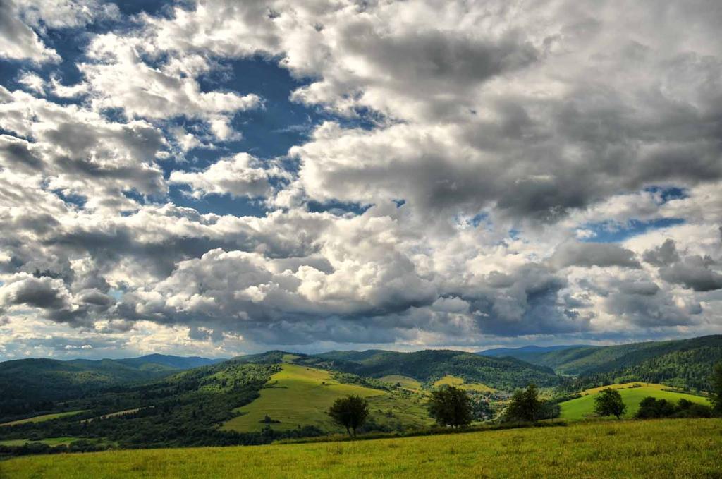 W dali góra Oratyk V diaľke vrch Oratyk In
