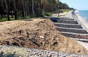 Zainwestowanie Parku i jego otoczenia jest źródłem zanieczyszczeń atmosfery (motoryzacyjnych, komunalnych i przemysłowych), hałasu komunikacyjnego, podwyższonego pola elektromagnetycznego,