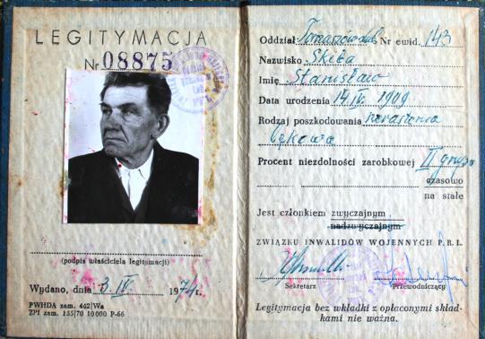 Strona2 Dzień dobry. Czy możemy porozmawiać z Panią na temat ojca Pani Stanisława Skiby, żołnierza AK? Tak, proszę.