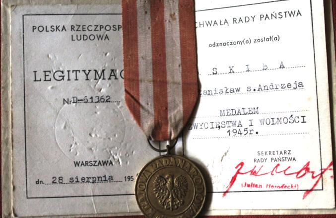 - Czy po wojnie życie wróciło do normalności? - Raczej nie, a na pewno nie! Traktowano nas jak trędowatych. Sąsiedzi nie zawsze rozmawiali z nami, czuliśmy się odrzuceni, a nawet zaszczuci.