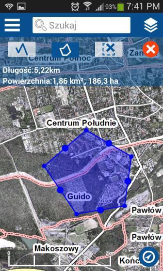 zgodnie z działaniem wykonanym przez użytkownika, zarządzanie widocznością warstw i serwisów.