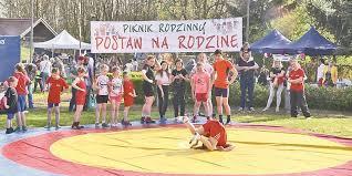 Finansowanie wydatków gminy na funkcjonowanie szkół oraz edukacyjną opiekę wychowawczą w latach 2017-2019 2019 2018 Subwencja oświatowa Środki własne budżetu gminy Dotacje i środki unijne Odpłatność