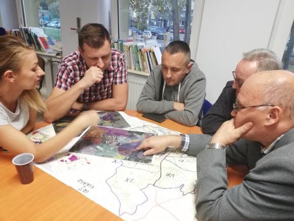 analizy map pięciu grup uczestniczących w warsztacie I. Link do mapy: https://www.google.com/maps/d/edit?hl=pl&hl=pl&mid=1okrz4skidfhdsyn9bsabqdiweaaz 7aZ0&ll=50.35913754053408%2C19.