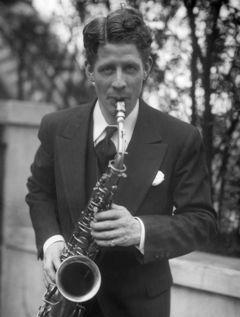 Również na tę listę dostała się trzecia piosenka nagrana przez Rudy Vallee - Life Is Just a Bowl of Cherries ta uzyskała miejsce trzecie.