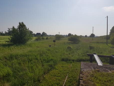 40 metrów budynek dworcowy z dojazdem drogą kamienisto żwirową w złym stanie technicznym Zdjęcie 11.