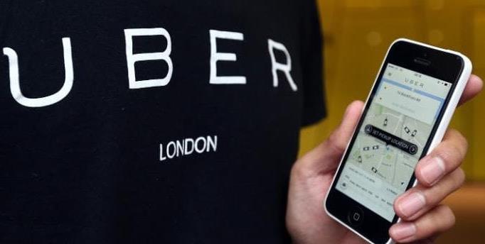 Dla przykładu platforma UBER wprowadziła w Londynie, San Francisco, Nowym Jorku i w wielu innych miejscach na świecie usługę nazywaną UBERpool, w ramach której użytkownicy współdzielą samochód lub