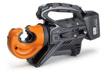tworzywa do przechowywania narzędzia i zestawów matryc na uszkodzenia mechaniczne. Ergonomiczny uchwyt jest pokryty elementami antypoślizgowymi.