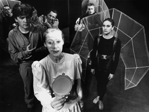 a de Lorris przek ad: Jan Szwykowski, Anna Cierniakówna, Ma gorzata Dobosiewicz adaptacja i re yseria: Adolf Weltschek scenografia: Anna Smolicka, Adolf Weltschek muzyka: Krzysztof Suchodolski