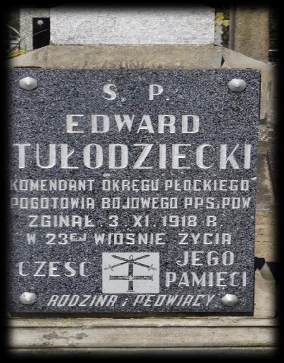 Pochowany został na cmentarzu w Jeżewie. Po śmierci odznaczony został, jako jeden z pierwszych w kraju, Krzyżem Niepodległości z Mieczami.