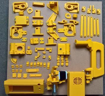 04087 Uczeń, drukarka 3D i pasja 139 Rysunek 6 Plik gcode w programie Gcode Printr Simulator v 1.