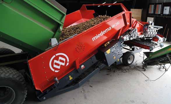 MIEDEMA MH 240 MIEDEMA MH 241 Profesjonalna, przyjazna dla użytkownika maszyna MH 240 jest odpowiednia dla średnich i dużych plantatorów.